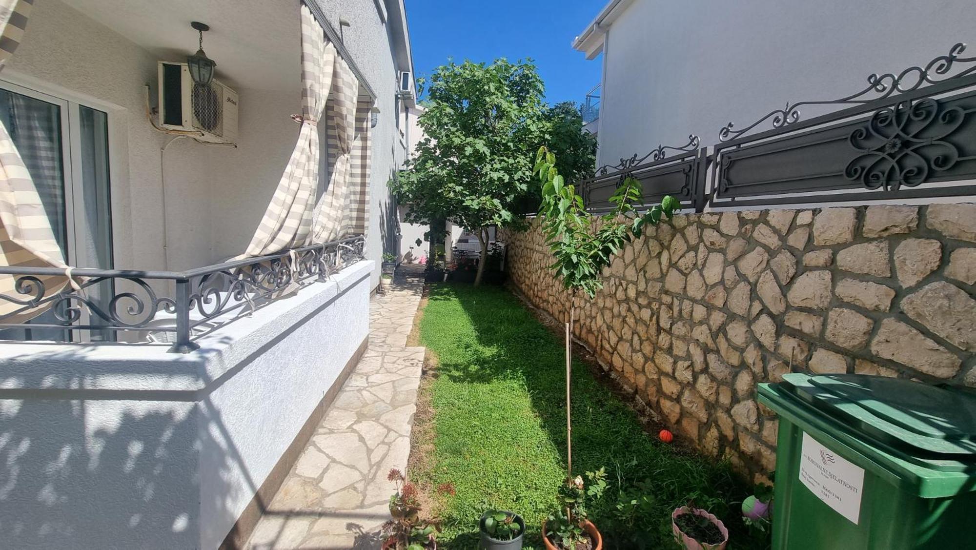 Apartmani Mina Бар Екстер'єр фото